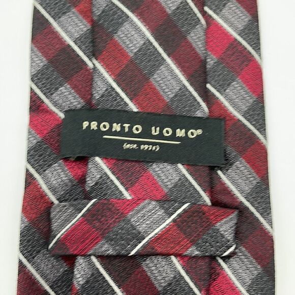 100% silk Black and red pronto uomo necktie - Picture 4 of 5